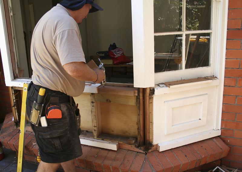  worker fixing window